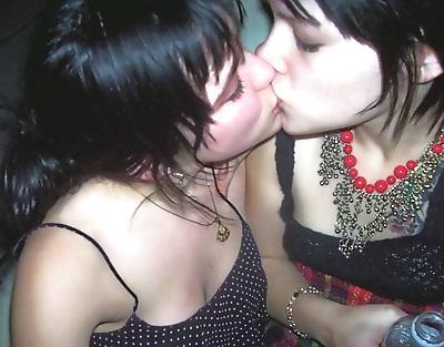 Fotos de lesbianas emo Los polluelos -..